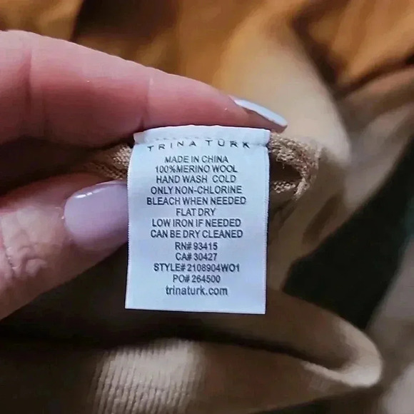 Trina Turk 100% Merino Wool Sweater - Picture 3 of 5